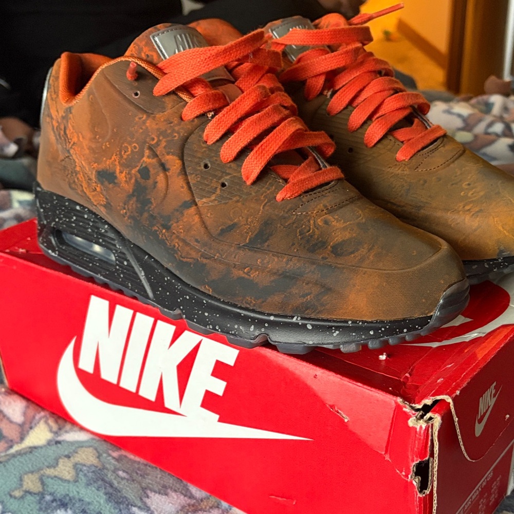 Nike Air Max 90 Mars Landing